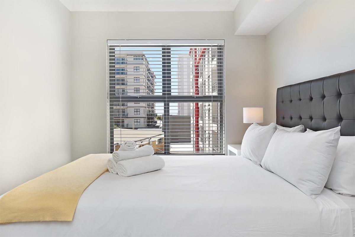 The Paragon 317 By Hostagents Cape Town Bagian luar foto
