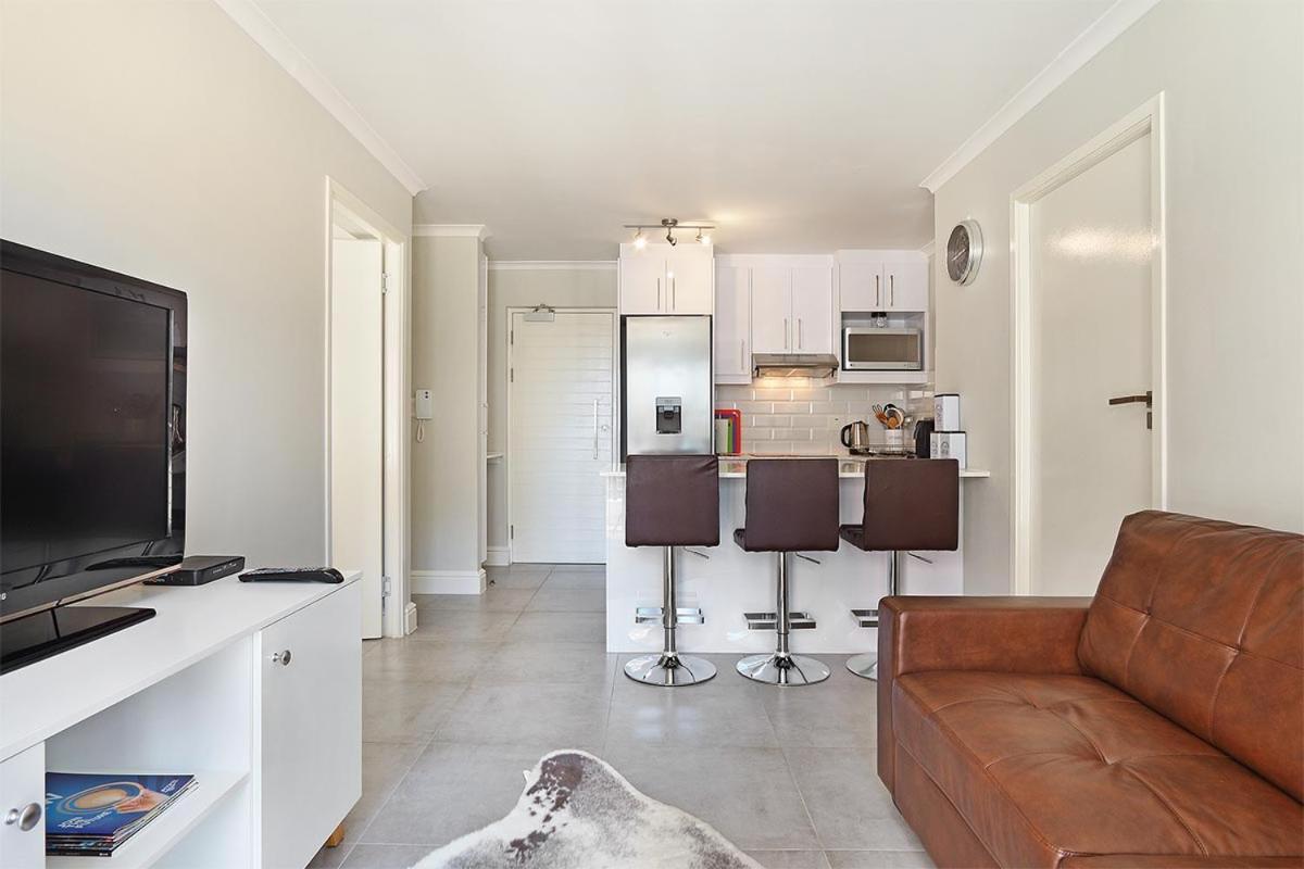 The Paragon 317 By Hostagents Cape Town Bagian luar foto